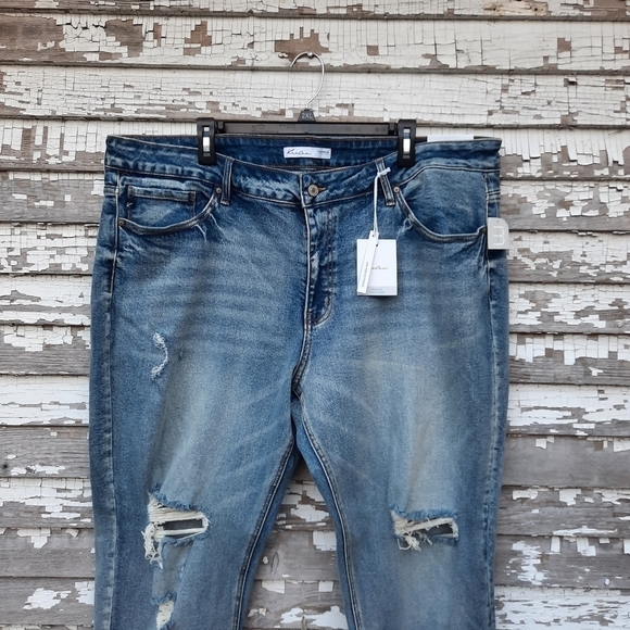 KanCan high rise boyfriend jeans size 24 NWT - Picture 2 of 7